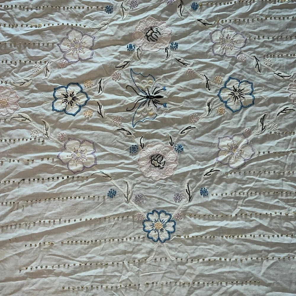 Antique embroidered Elegant coverlet or bedspread 90” x 72”